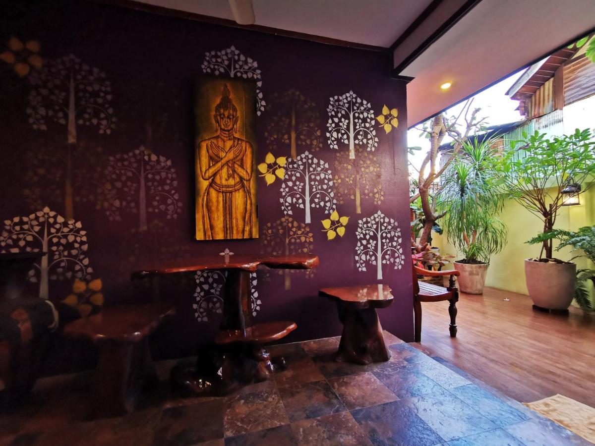 בנגקוק Tavee Guesthouse מראה חיצוני תמונה