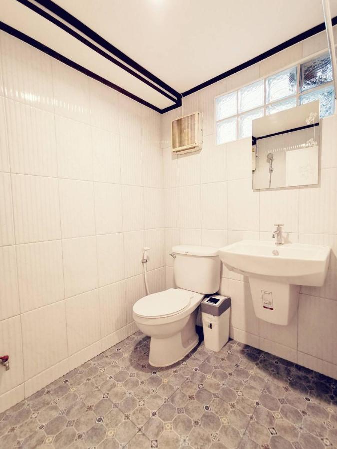 בנגקוק Tavee Guesthouse חדר תמונה