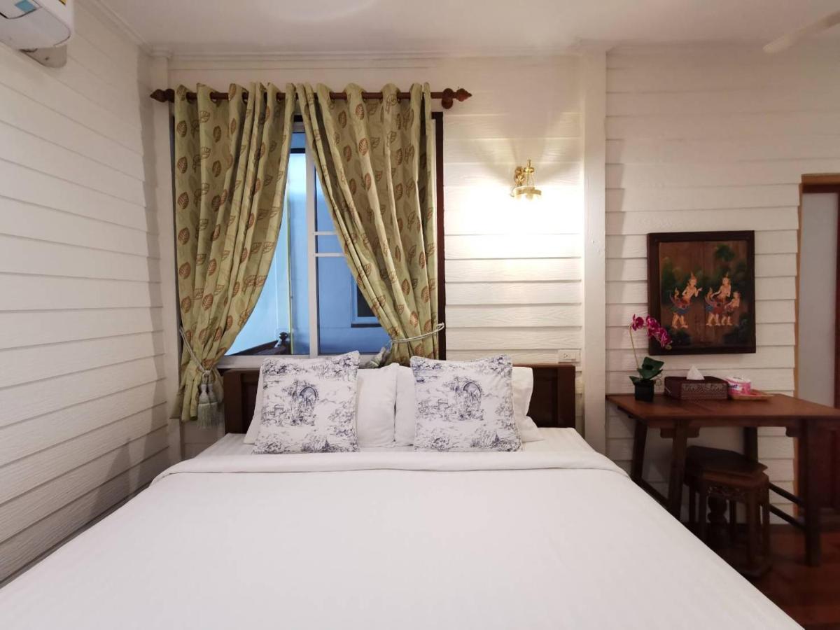 בנגקוק Tavee Guesthouse מראה חיצוני תמונה