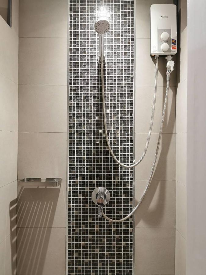 בנגקוק Tavee Guesthouse מראה חיצוני תמונה