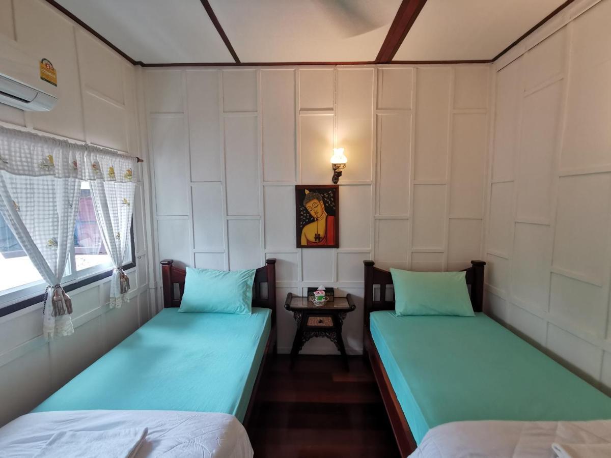 בנגקוק Tavee Guesthouse מראה חיצוני תמונה