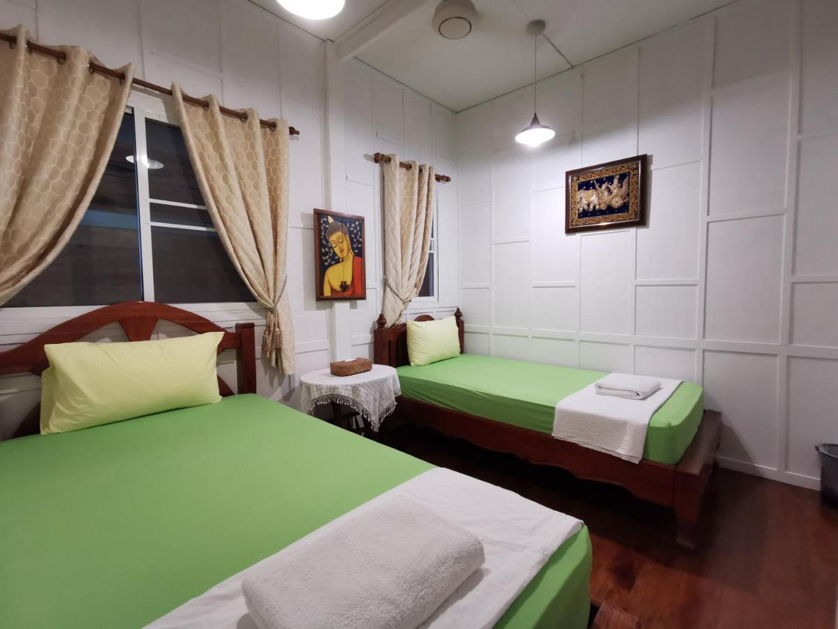 בנגקוק Tavee Guesthouse מראה חיצוני תמונה