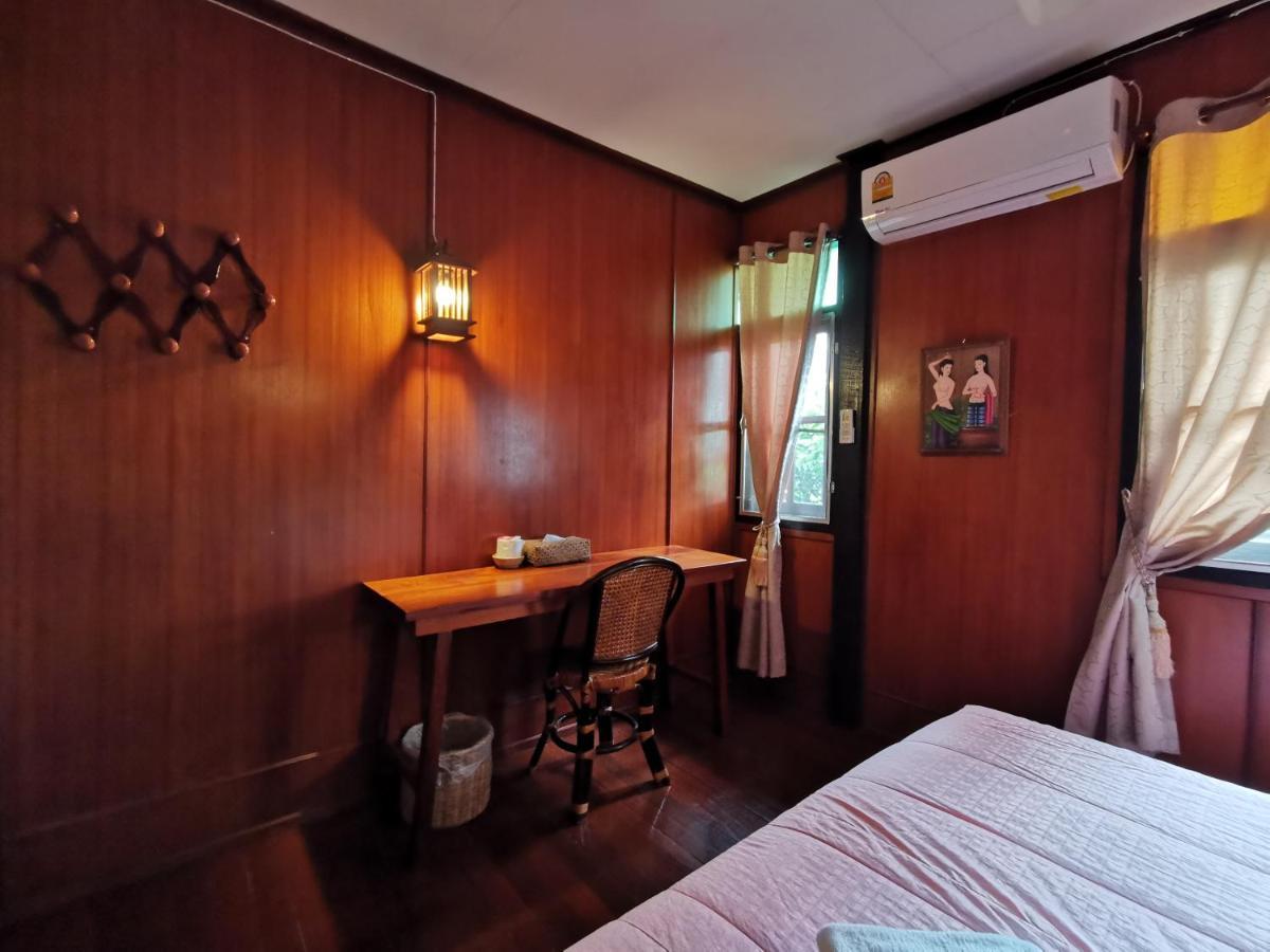 בנגקוק Tavee Guesthouse מראה חיצוני תמונה